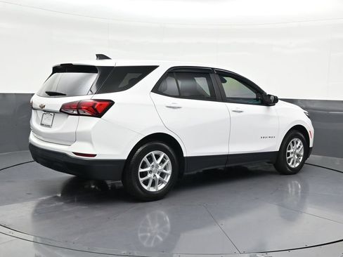 Used 2024 Chevrolet Equinox LS FWD image 5
