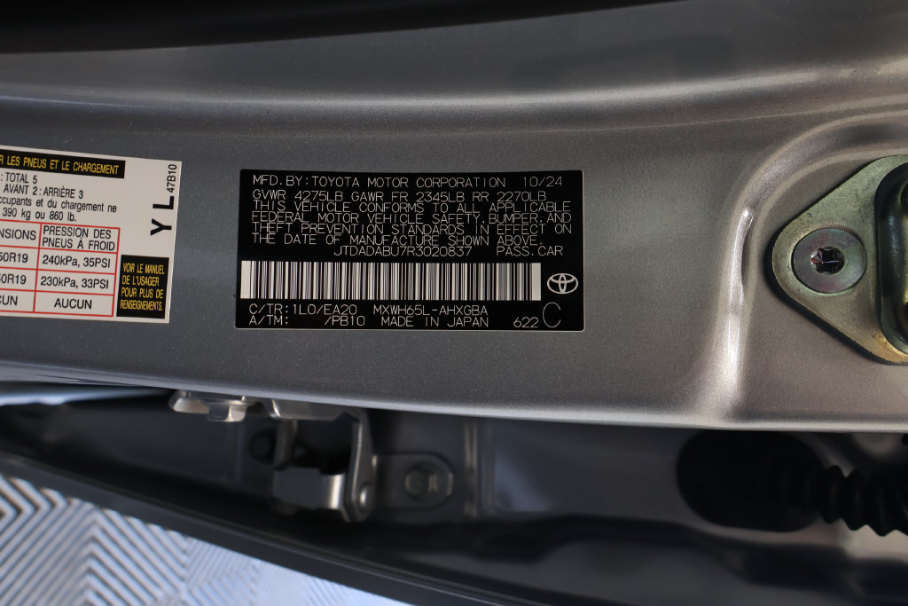 Used 2024 Toyota Prius XLE AWD/4WD image 34