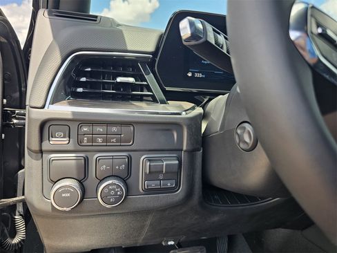 New 2025 Chevrolet Suburban Premier w/ Sun And Tow Package image 26