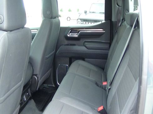 Used 2025 Chevrolet Silverado 1500 LT image 11