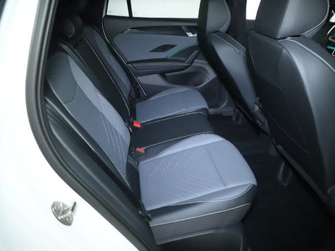 Certified 2026 Volkswagen Tiguan SE R-Line FWD image 36