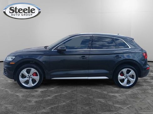 Used 2018 Audi Q5 Prestige w/ Prestige Package image 2