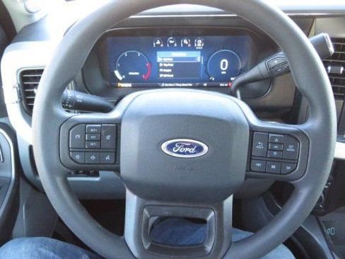 New 2026 Ford F250 XLT w/ XLT Premium Package AWD/4WD image 22