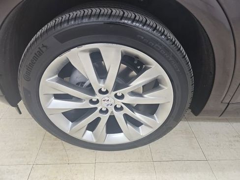 Used 2023 Buick Envision Avenir image 23