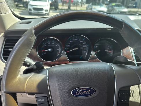 Used 2010 Ford Taurus Limited FWD image 13