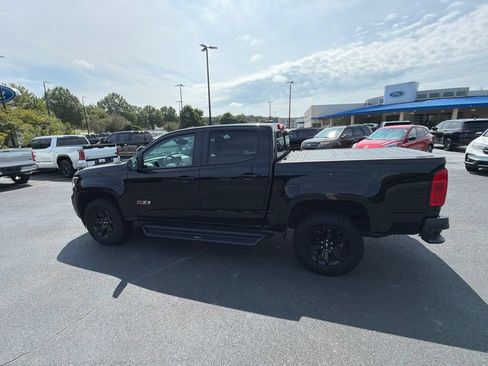 Used 2022 Chevrolet Colorado Z71 w/ Z71 Midnight Edition RWD image 15