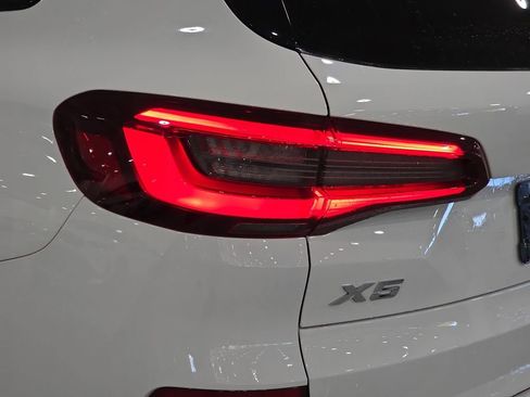 Used 2021 BMW X5 sDrive40i w/ M Sport Package image 31