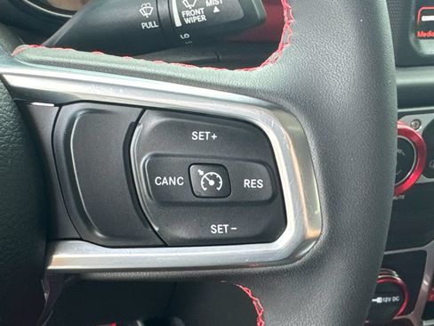 Used 2023 Jeep Gladiator Rubicon w/ LED Lighting Group AWD/4WD image 24