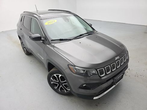 Used 2022 Jeep Compass Limited w/ Sun and Sound Group AWD/4WD image 2