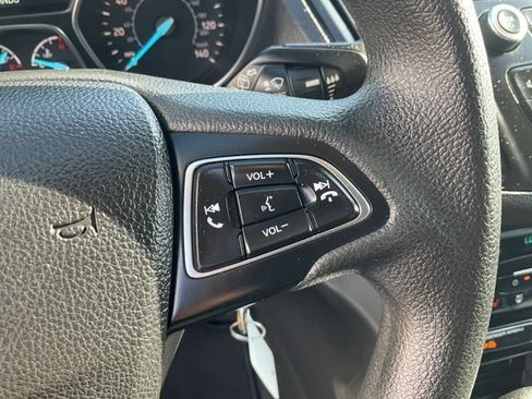 Used 2018 Ford Escape SE FWD image 11