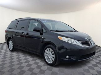 Used 2017 Toyota Sienna XLE video 1