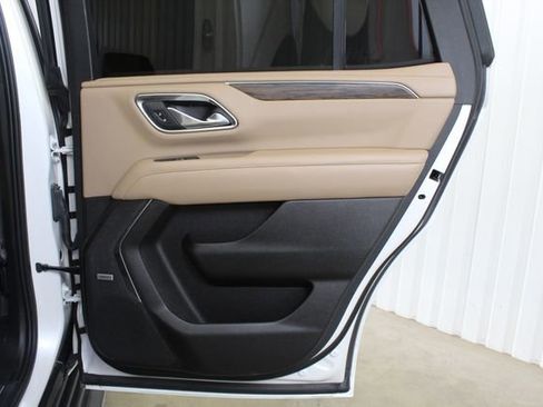 Used 2021 Chevrolet Tahoe Premier RWD image 25