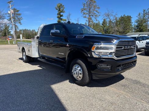 Used 2022 RAM 3500 Laramie AWD/4WD image 1