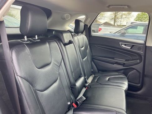 Used 2022 Ford Edge Titanium image 24
