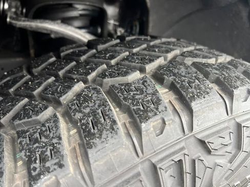 Used 2023 GMC Sierra 1500 AT4X image 25