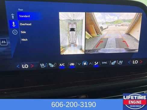 Used 2024 Chevrolet Traverse RS image 17