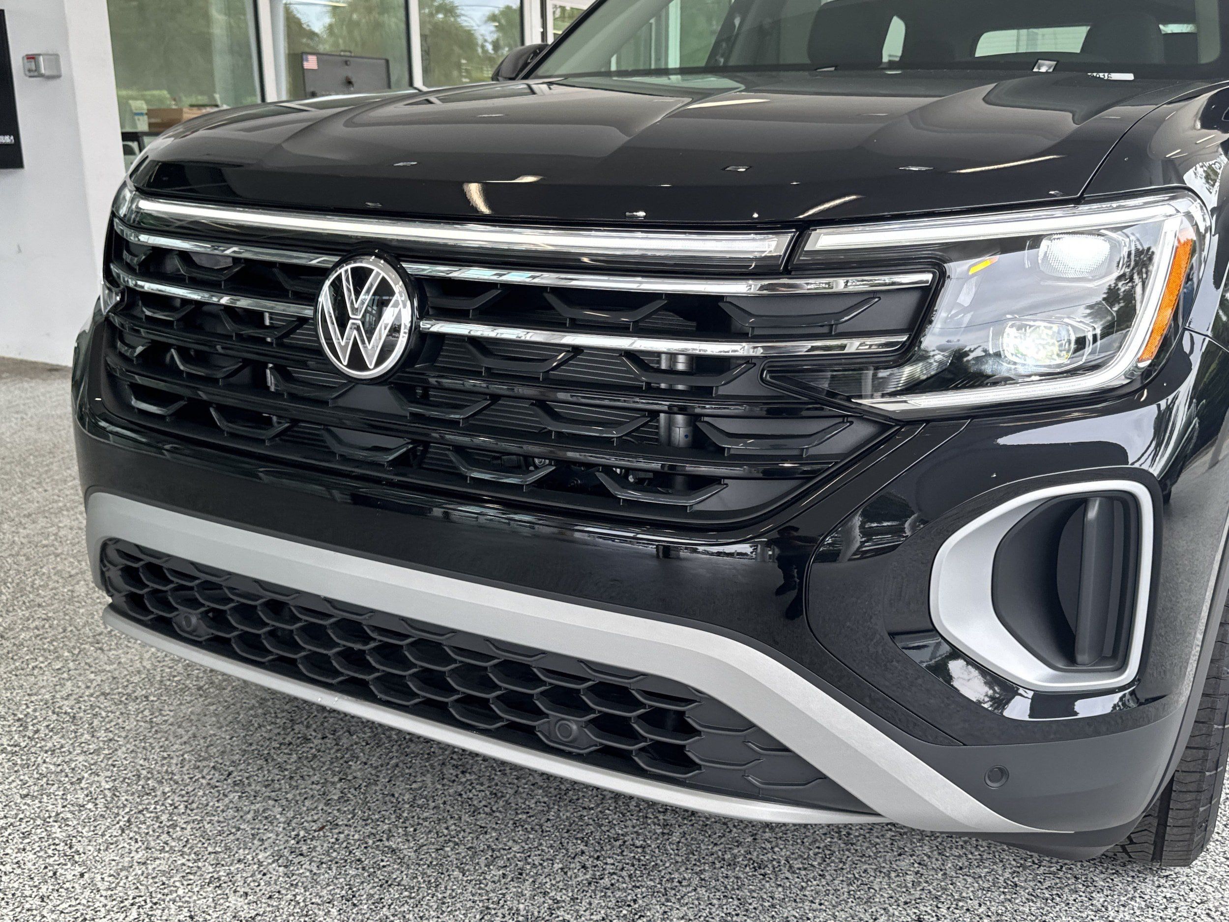 New 2026 Volkswagen Atlas Peak Edition AWD/4WD image 9