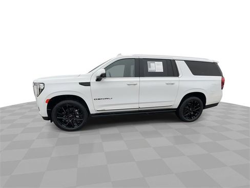 Used 2023 GMC Yukon XL Denali w/ LPO, Floor Liner Package image 5