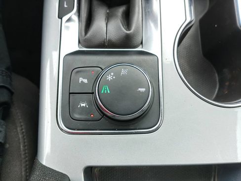 Used 2021 Chevrolet Blazer LT FWD image 28
