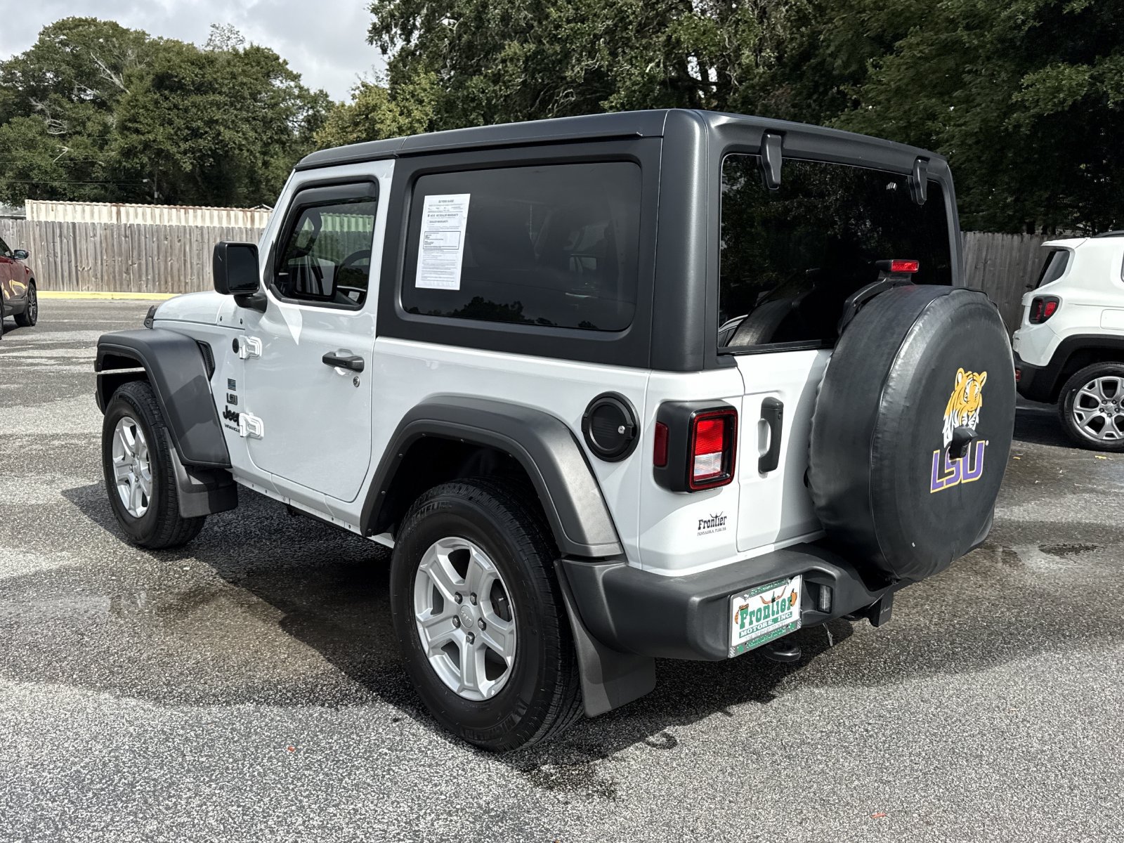 Used 2022 Jeep Wrangler Sport AWD/4WD image 3