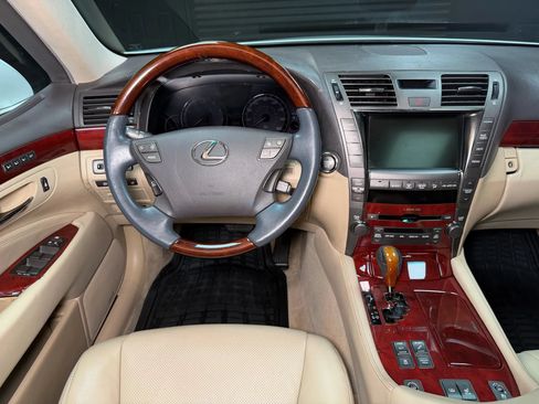 Used 2009 Lexus LS 460 AWD w/ Comfort Seating Pkg image 31