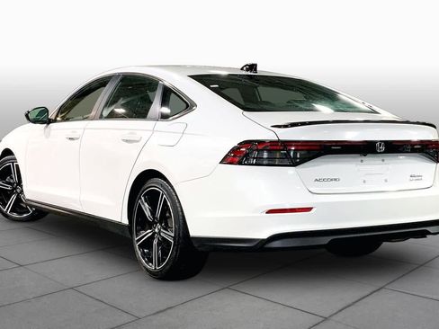 Used 2025 Honda Accord Sport image 12