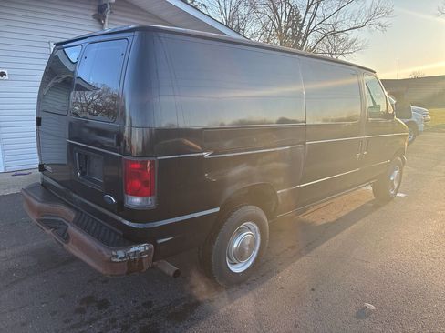 Used 2001 Ford E-250 and Econoline 250 image 3