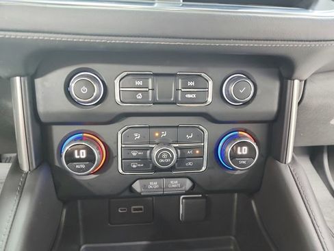 Used 2022 Chevrolet Tahoe LS image 28