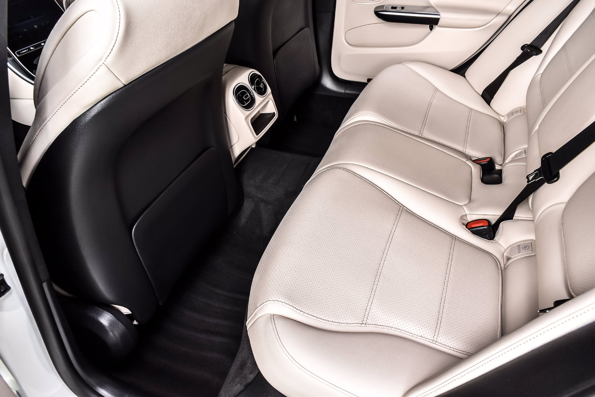 Used 2023 Mercedes-Benz C 300 4MATIC Sedan image 19