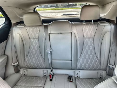 Used 2023 Buick Envision Avenir AWD/4WD image 23
