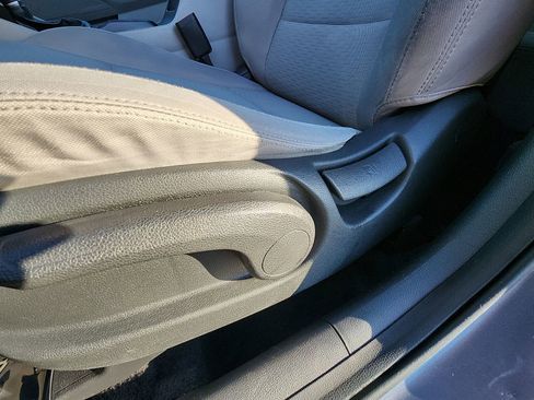 Used 2019 Hyundai Tucson SE image 14