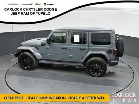 Used 2025 Jeep Wrangler Unlimited Sahara AWD/4WD image 34