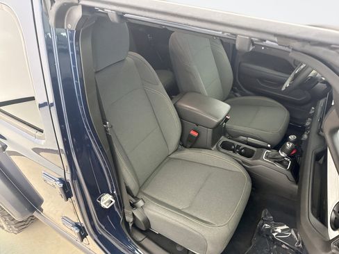 Used 2025 Jeep Wrangler Unlimited Sport image 16