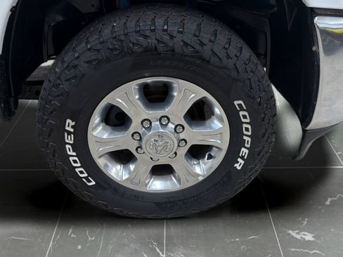 Used 2024 RAM 2500 Big Horn w/ Off Road Package AWD/4WD image 16