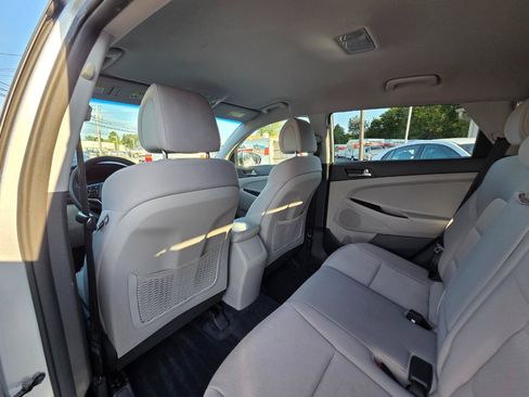 Used 2018 Hyundai Tucson SE FWD image 23