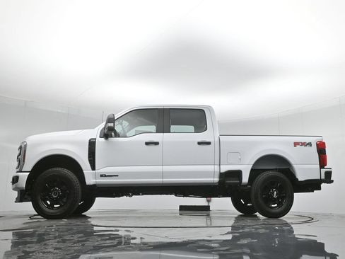 Used 2024 Ford F250 XL w/ STX Appearance Package AWD/4WD image 27