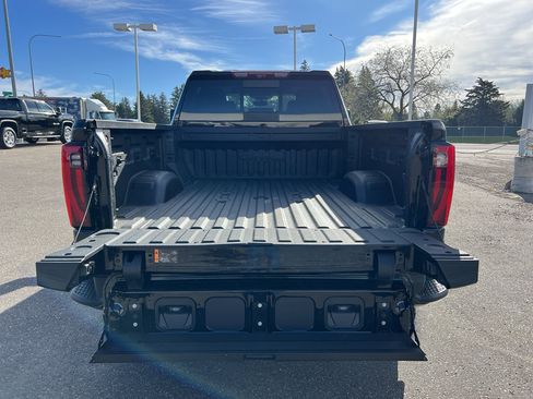 New 2026 GMC Sierra 3500 Denali w/ Denali Reserve Package image 23
