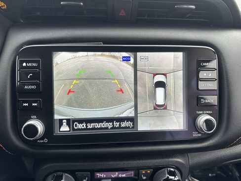 Used 2023 Nissan Kicks SR w/ SR Premium Package FWD image 16