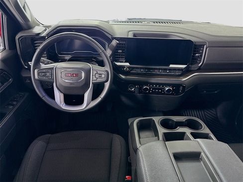 Used 2024 GMC Sierra 1500 Elevation image 2