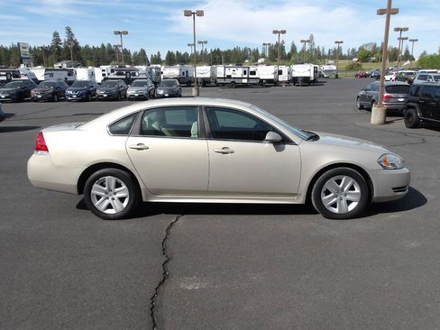 Used 2010 Chevrolet Impala LS FWD image 6