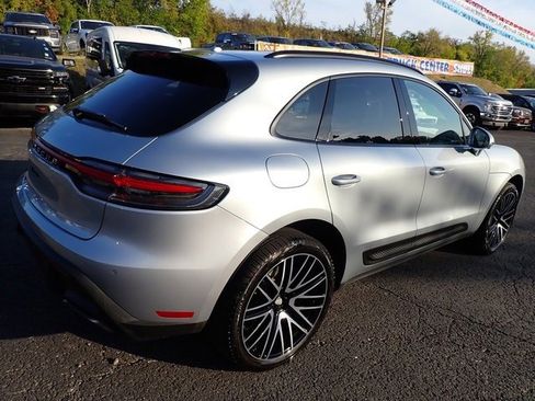 Used 2022 Porsche Macan image 9