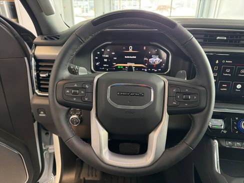Used 2026 GMC Sierra 1500 Denali image 18