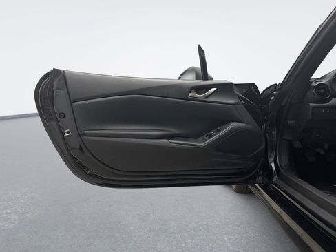 Used 2023 MAZDA MX-5 Miata Sport image 9