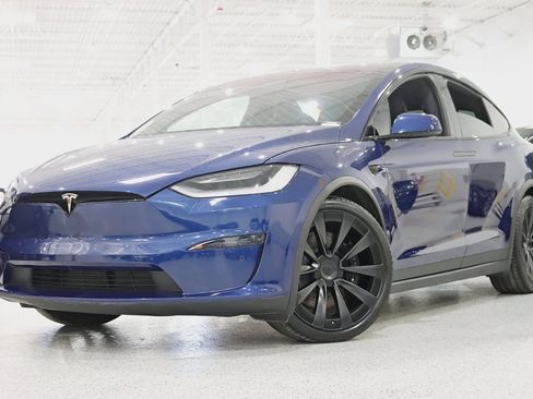 Used 2023 Tesla Model X Base image 6