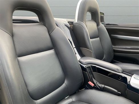 Used 2004 Chevrolet SSR w/ Preferred Equipment Group image 17