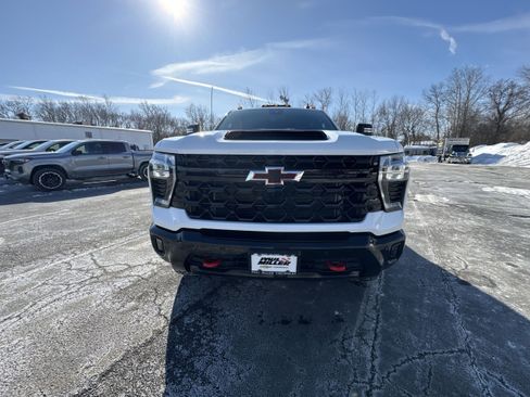 Used 2025 Chevrolet Silverado 2500 ZR2 w/ Technology Package AWD/4WD image 32