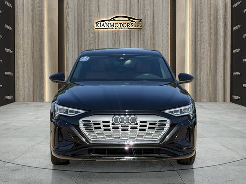 Used 2024 Audi Q8 e-tron Premium Plus w/ Premium Plus Package AWD/4WD image 2