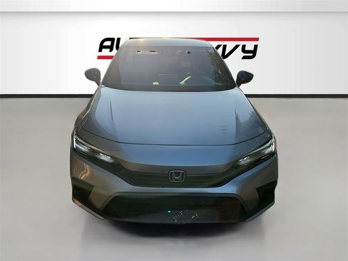 Used 2022 Honda Civic Sport image 2