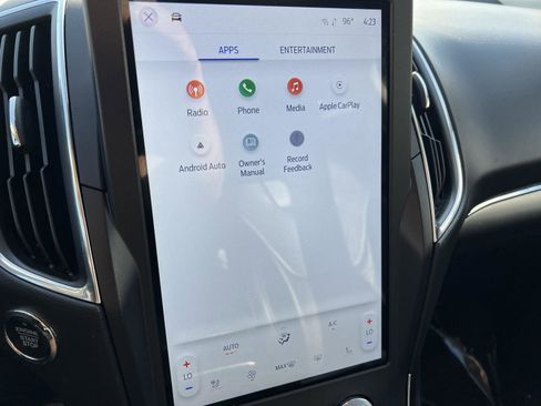 Used 2022 Ford Edge Titanium image 28