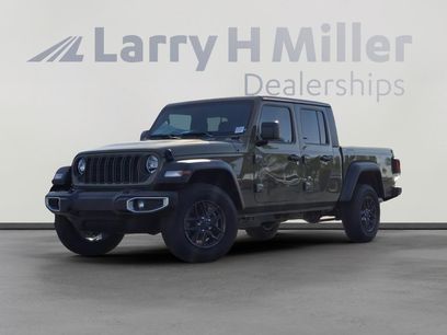 New 2026 Jeep Gladiator Sport